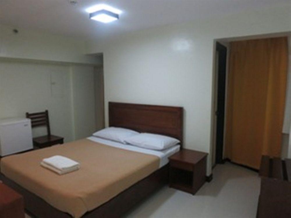 Reddoorz Near Sm Puerto Princesa Buitenkant foto